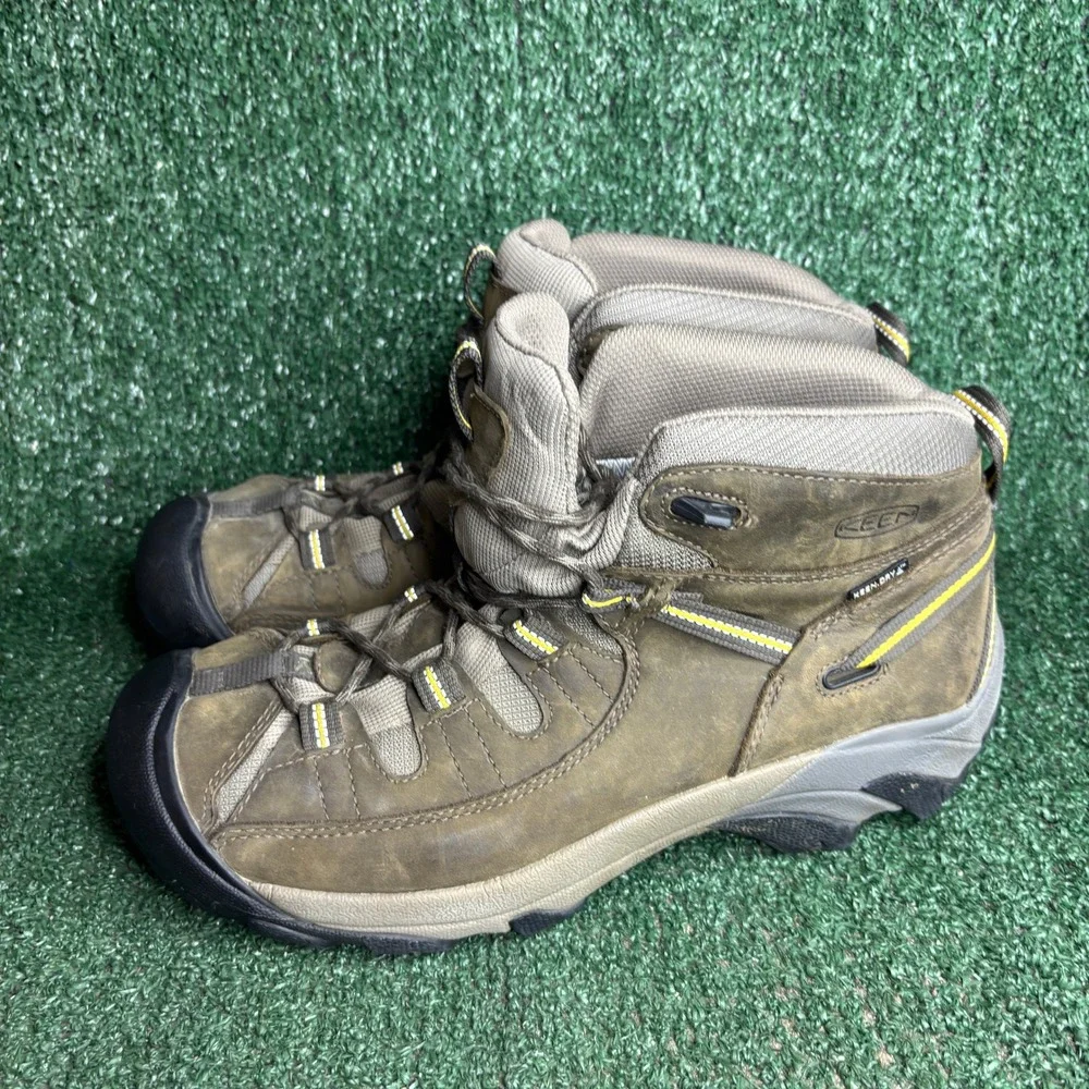 KEEN Targhee II Mid Waterproof Hiking Trail Gorpcore Boots Brown Mens Size 10.5